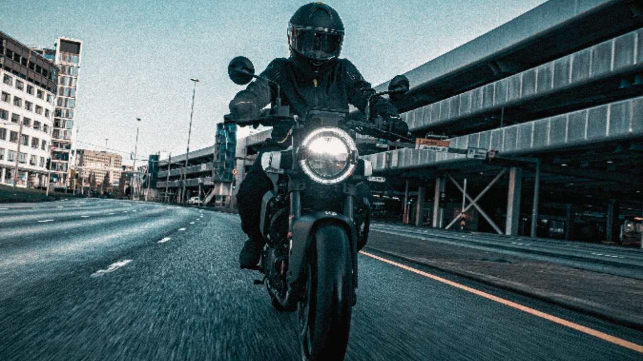 Husqvarna Svartpilen 250: Rs 2.19 Lakh 