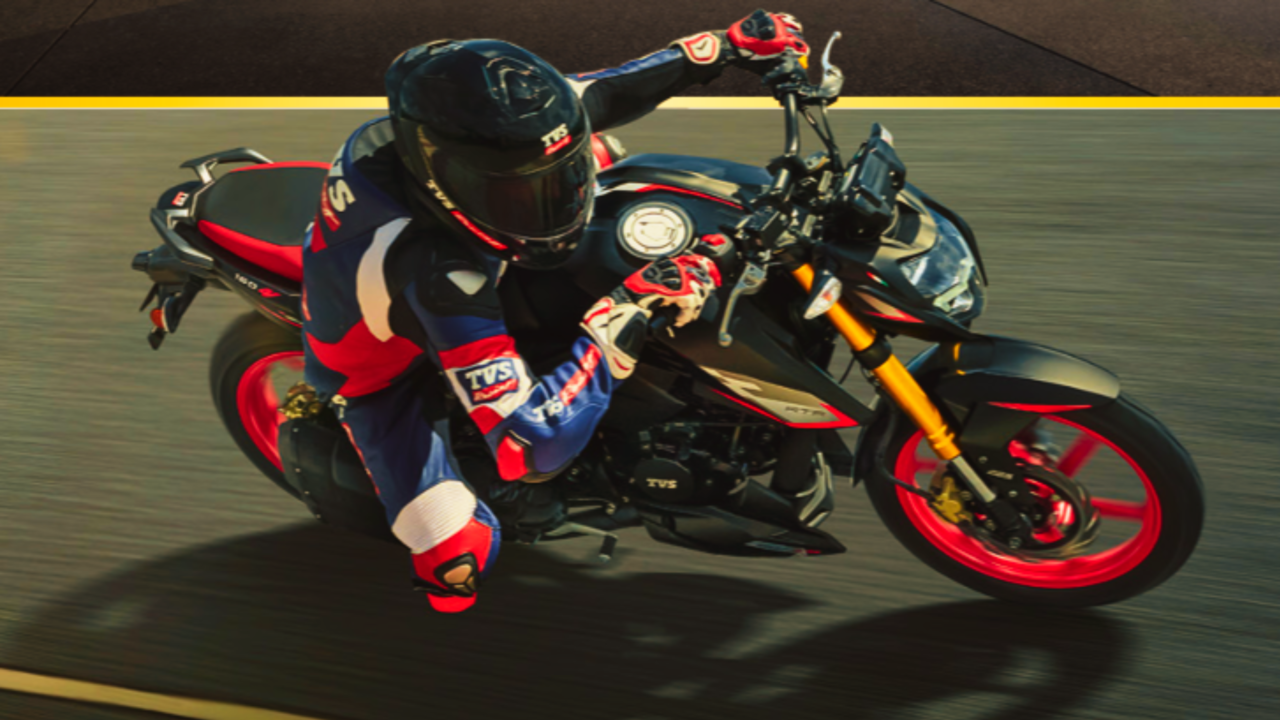 TVS Apache RTR 160 4V: Rs 1.24 Lakh 