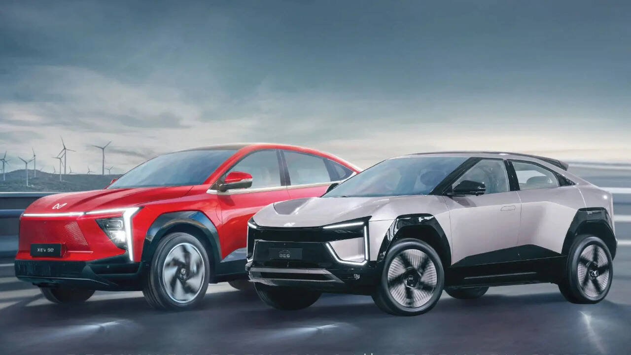 mahindra delivers 10,000 xev 9e & be 6 electric suvs in 70 days