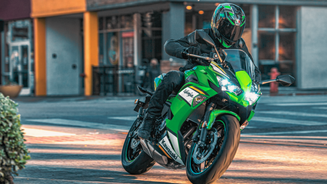 Kawasaki Ninja 650: Rs 7.27 Lakh 